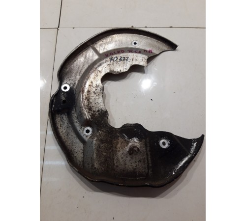 Кожух тормозного диска (передний, правый)