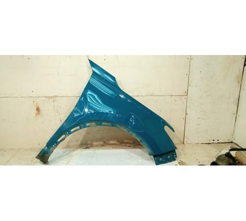 Крыло переднее правое