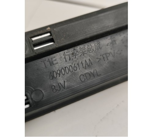 Рейлинг крыши правый