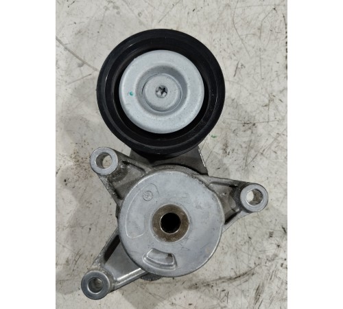 Ролик натяжителя ремня