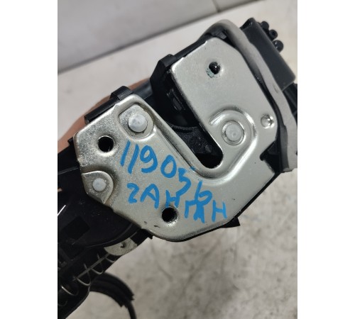 Замок двери передний правый