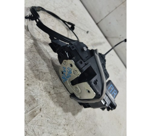 Замок двери передний правый