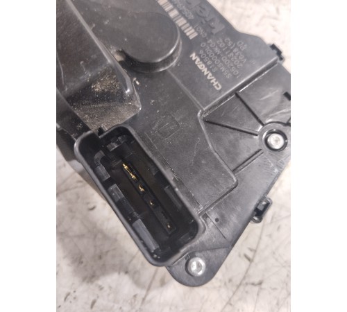 Замок двери передний правый