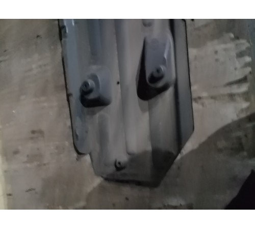 Защита антигравийная правая