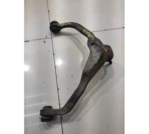 Рычаг подвески (передний, правый)