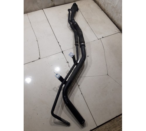 Горловина топливного бака