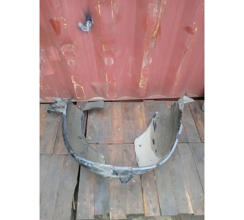 Подкрылок локер передний правый