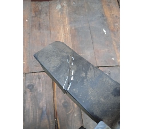 Подкрылок локер передний правый