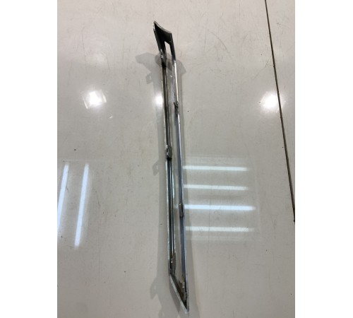 Молдинг решётки радиатора