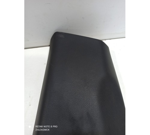 Обшивка центральной стойки(левая нижняя)