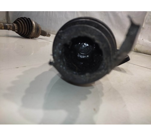 Привод (полуось) (передний, правый)