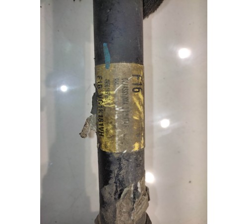 Привод (полуось) (передний, правый)