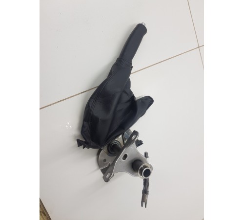 Рычаг ручного тормоза (ручник)