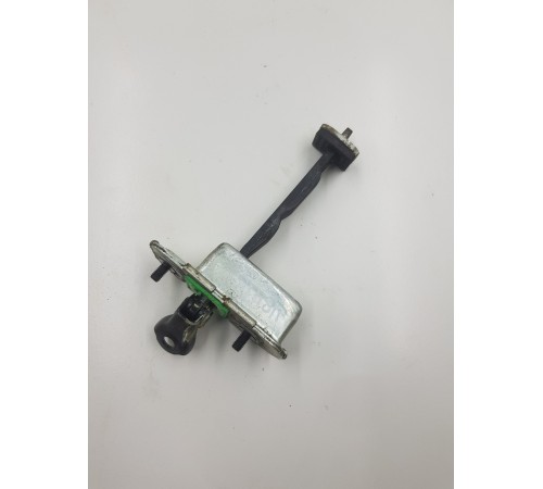 Ограничитель двери задний правый