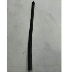 Уплотнитель стекла (передний левый)