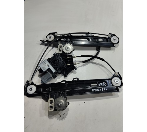 Стеклоподъемник (задний правый)