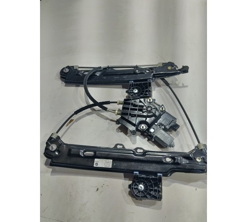 Стеклоподъемник (задний правый)