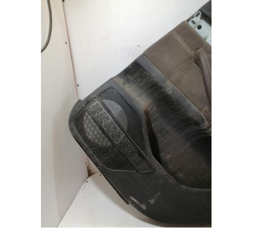 Обшивка двери задняя правая