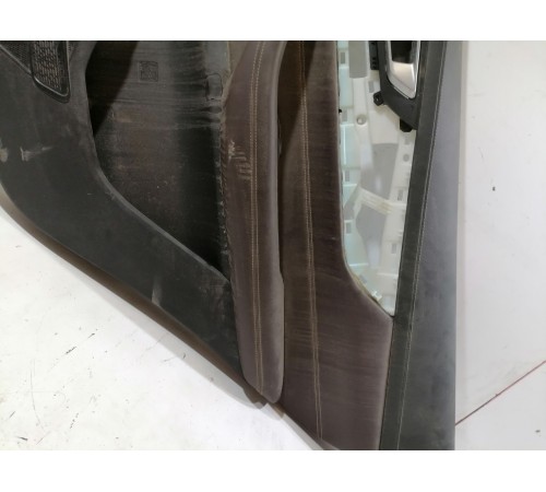 Обшивка двери задняя правая