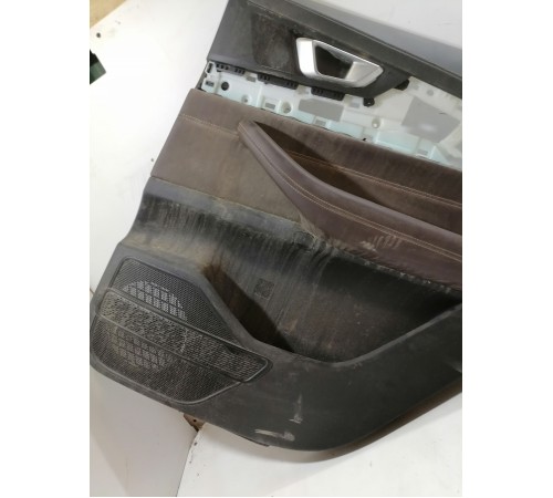 Обшивка двери задняя правая