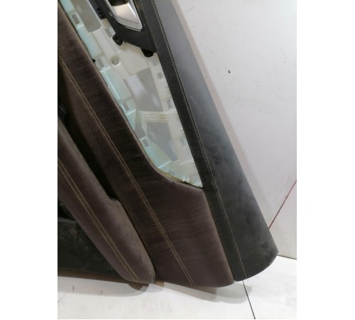 Обшивка двери задняя правая