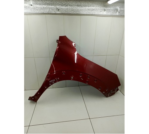 Крыло переднее правое