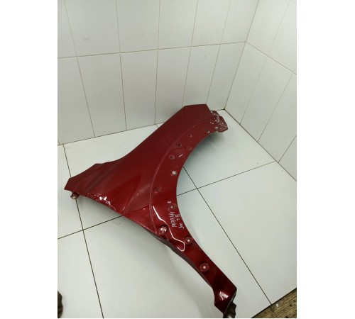 Крыло переднее правое