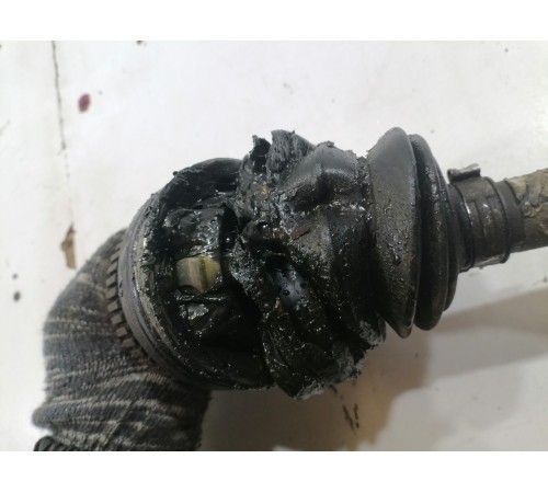 Полуось (привод) передний левый