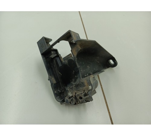 Кронштейн крепление датчика слепых зон задний правый