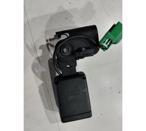 Ответная часть ремня безопасности задняя