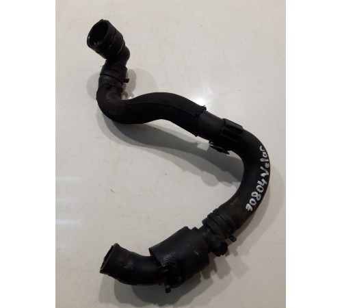 Патрубок системы охлаждения