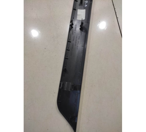 Накладка порога (передняя левая) декоративная