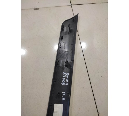 Накладка порога (передняя левая) декоративная