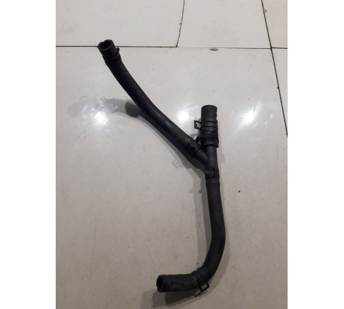 Тройник системы охлаждения с патрубками