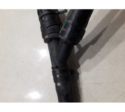 Тройник системы охлаждения с патрубками