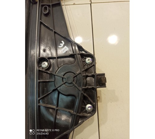 Стеклоподъёмник (задний, правый)