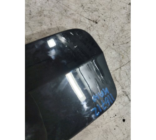 Лючок топливного бака