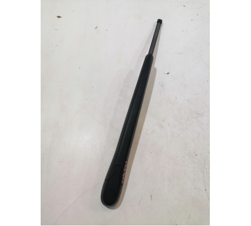 Поводок крышки багажника