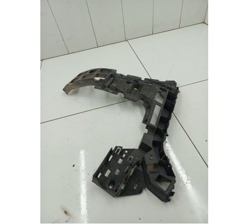 Кронштейн заднего бампера левый