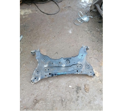 Балка подвески передняя (подрамник)