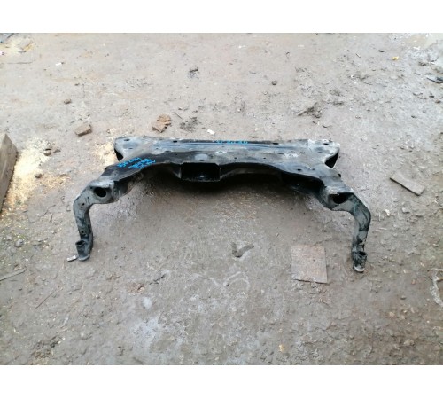 Балка подвески передняя (подрамник)