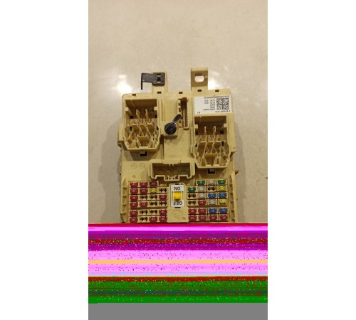 Блок предохранителей (салонный)