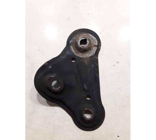 Кронштейн(крепление) подрамника передний правый