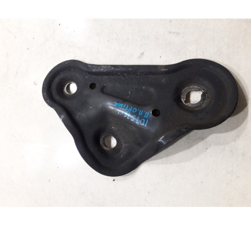 Кронштейн(крепление) подрамника передний правый