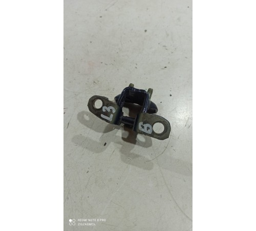 Петля двери(задняя левая верхняя)