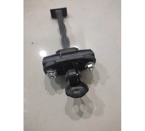 Ограничитель двери (передний, левый)