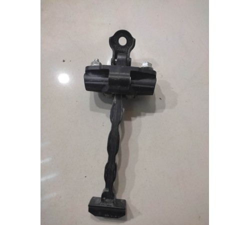 Ограничитель двери (передний, левый)