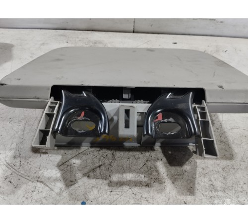 Крышка откидная ящика центральной консоли