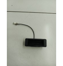 Кнопка открывания крышки багажника