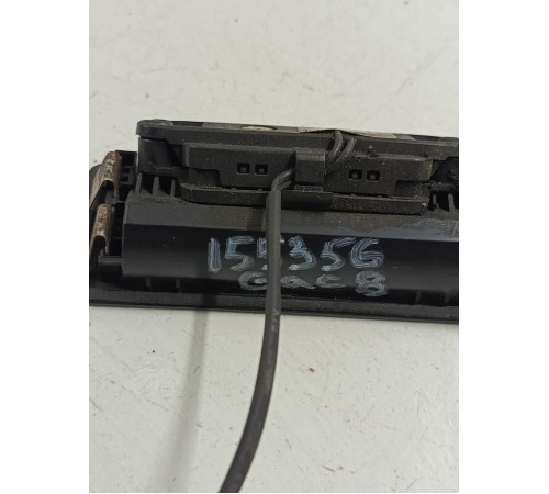 Кнопка открывания крышки багажника